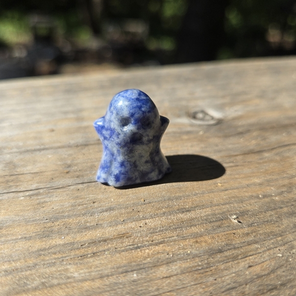 Blue Lapis Lazul hand carved mini ghost 1" - Picture 3 of 5